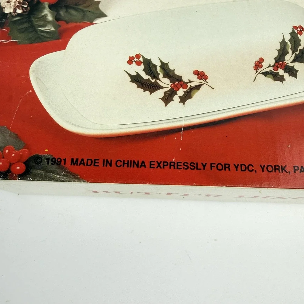 Christmas Holly Butter Dish Porcelain White Holiday Table Decor Green Red 1991